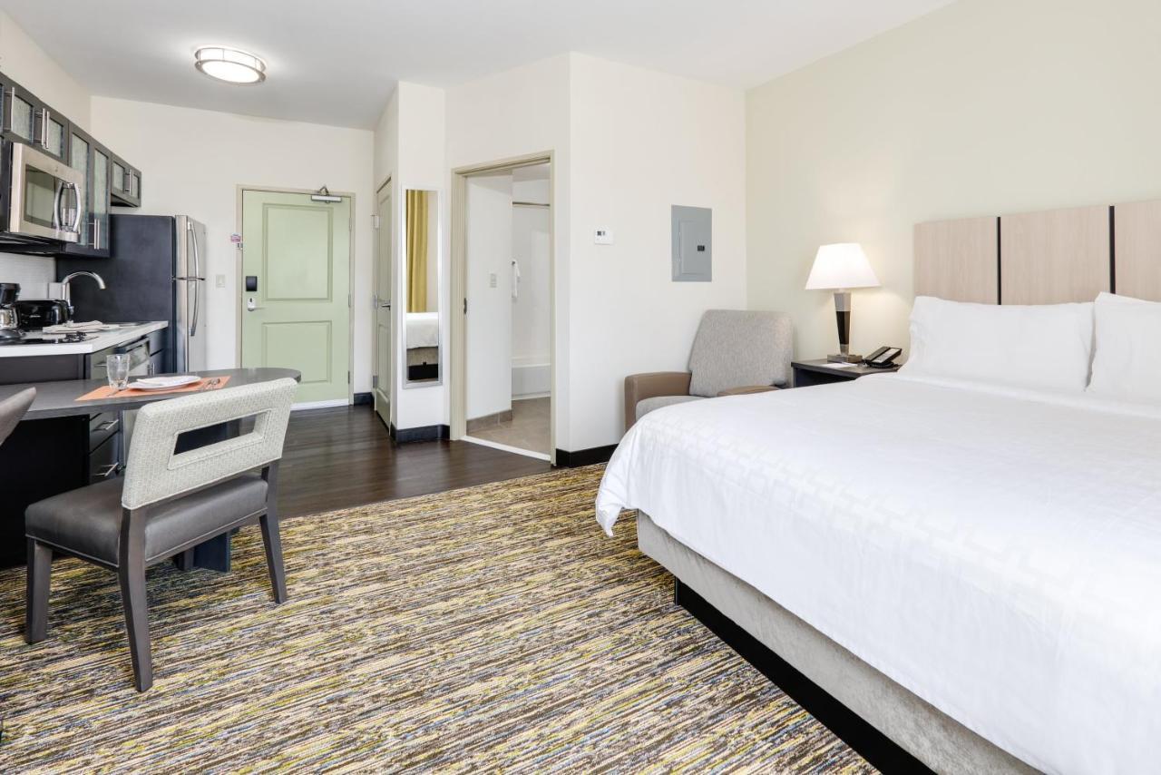 Candlewood Suites Dallas Nw - Farmers Branch By Ihg Екстериор снимка