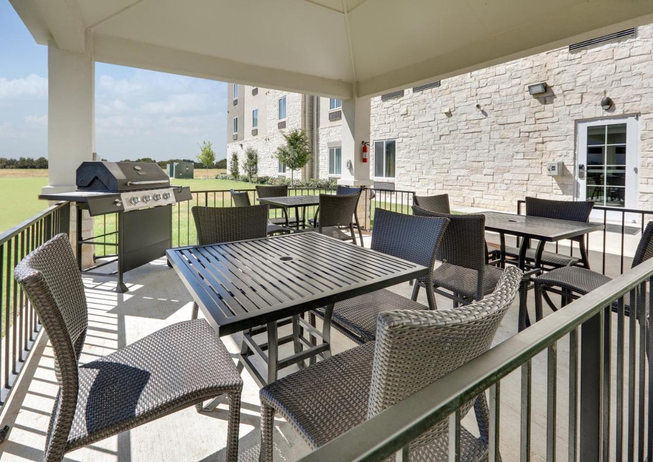 Candlewood Suites Dallas Nw - Farmers Branch By Ihg Екстериор снимка