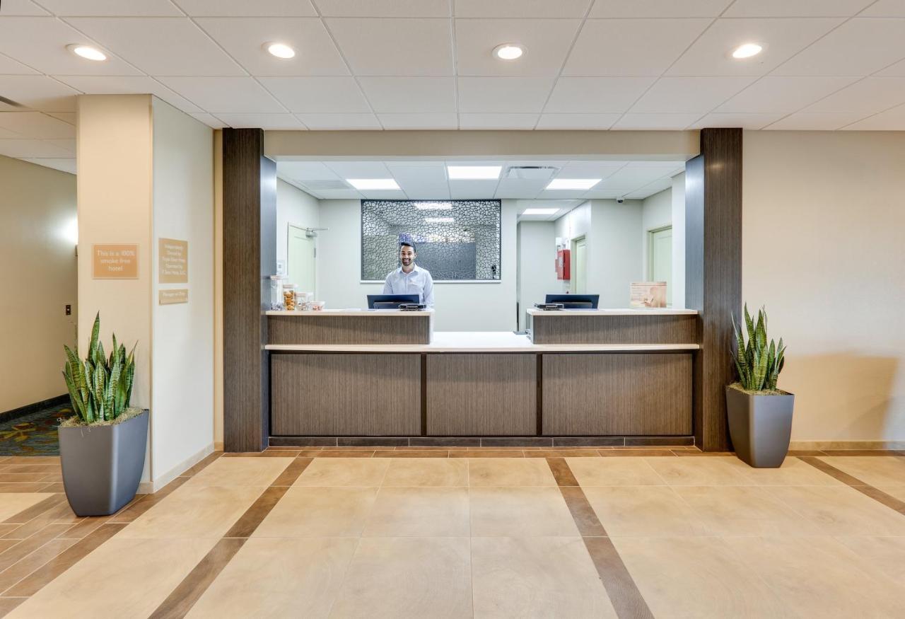 Candlewood Suites Dallas Nw - Farmers Branch By Ihg Екстериор снимка